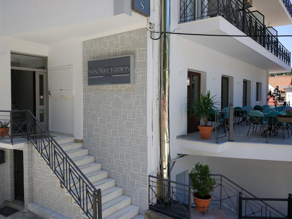 San Nectarios Hotel Parga Luaran gambar