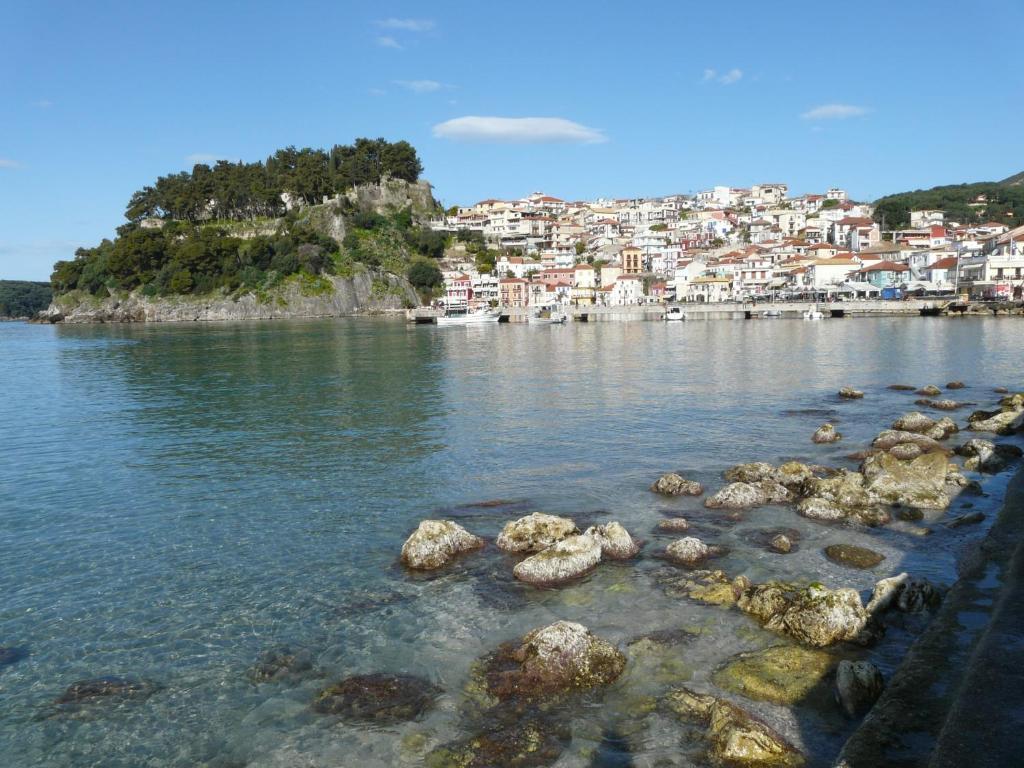 San Nectarios Hotel Parga Luaran gambar